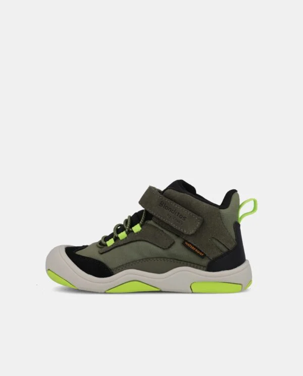 Bota barefoot infantil Blanditos Hera Green en verde kaki