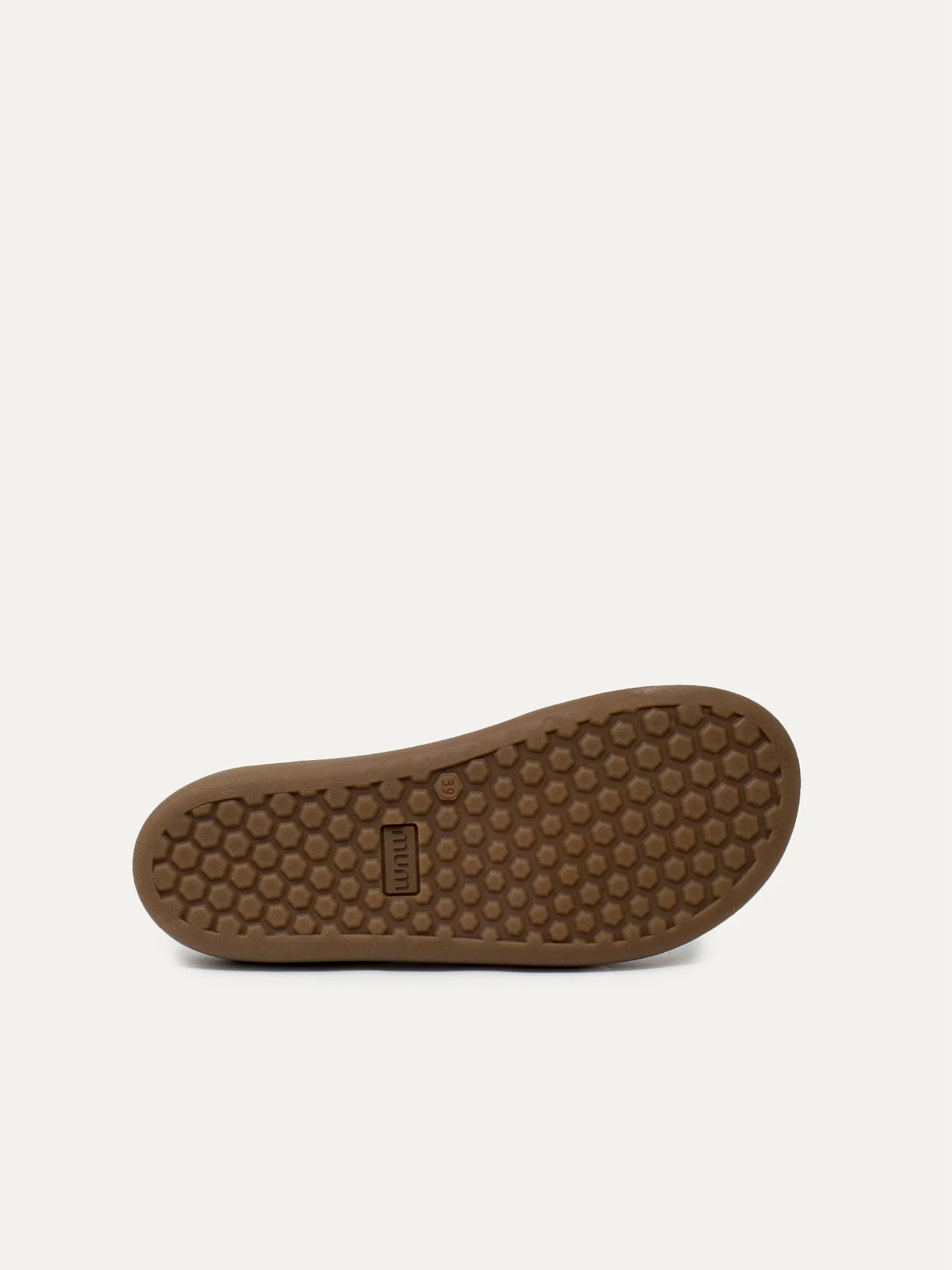 Suela More Caramelo logo