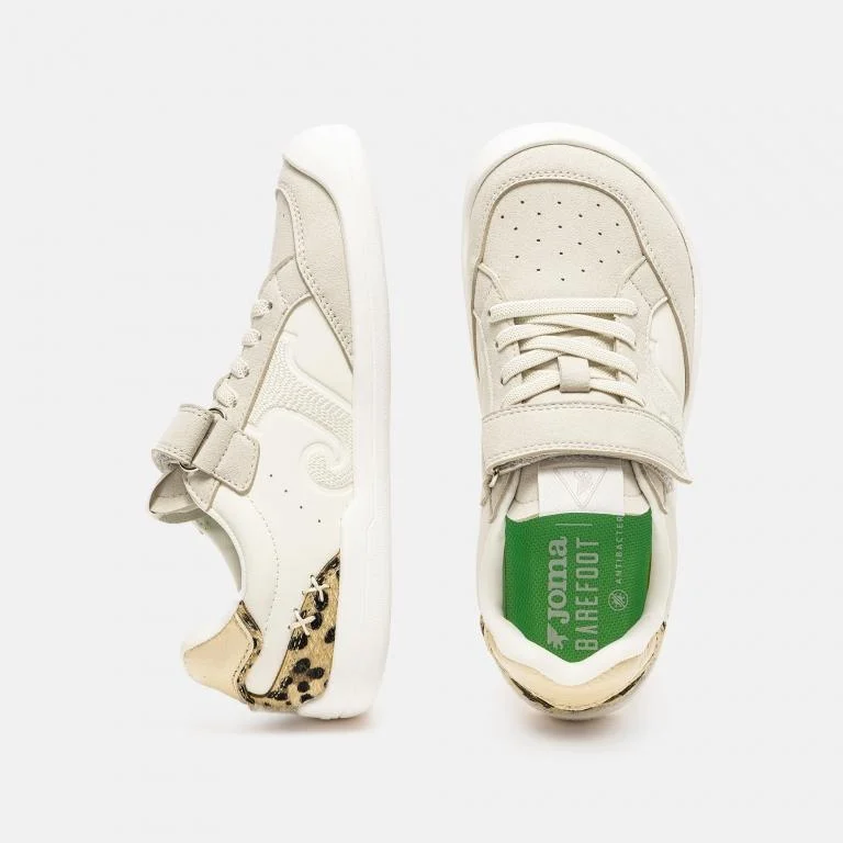 Vista lateral de zapatillas barefoot camel Joma Calpe Junior