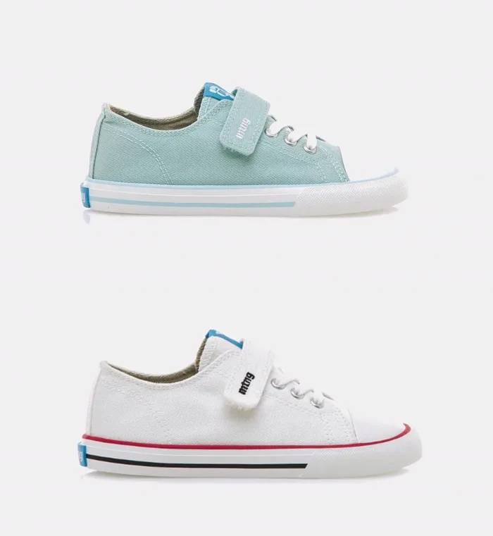 Zapatillas de lona Canver Mustang en azul agua y en blanco